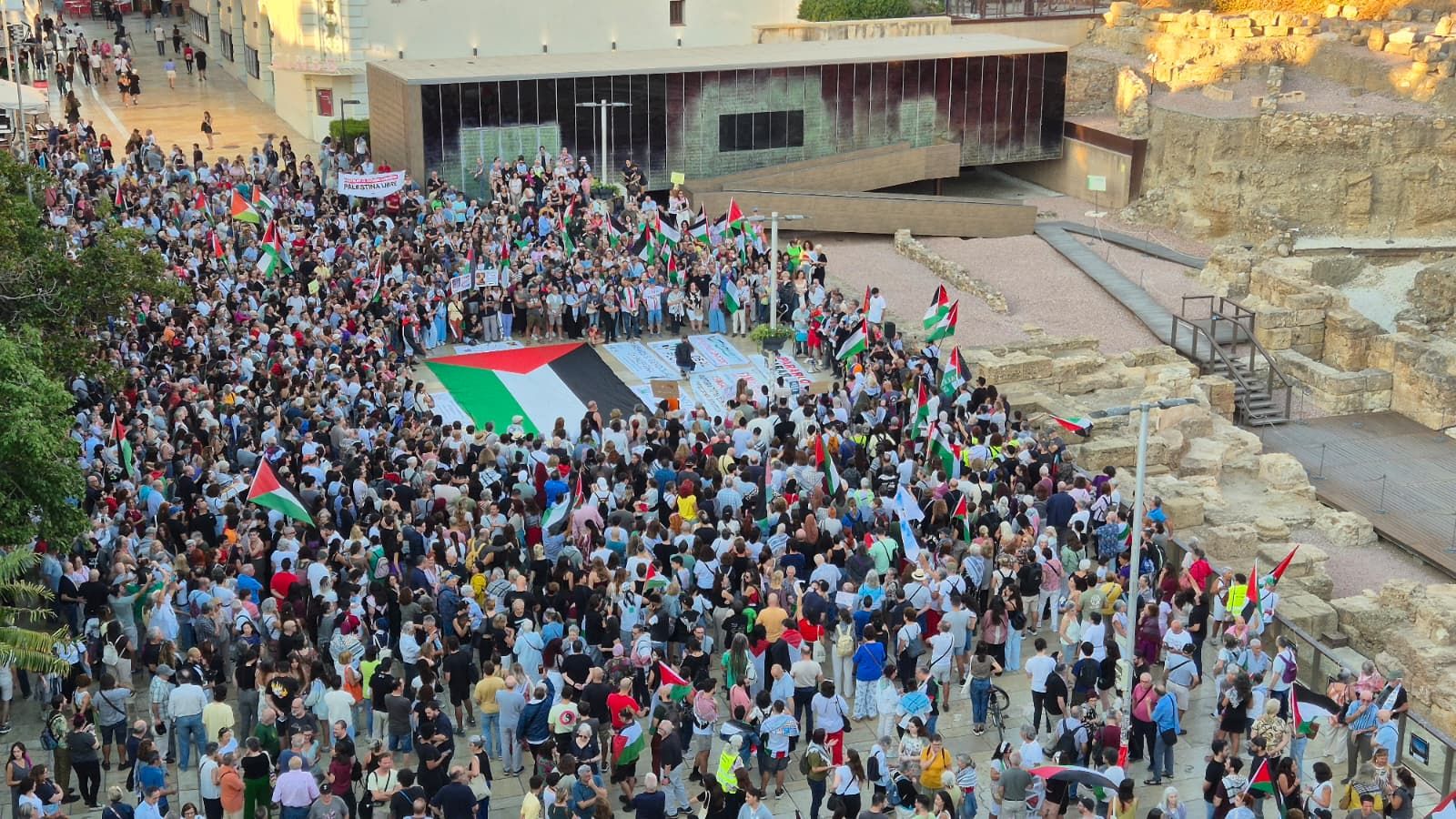 La protesta en Málaga por la flotilla de Gaza, en imágenes