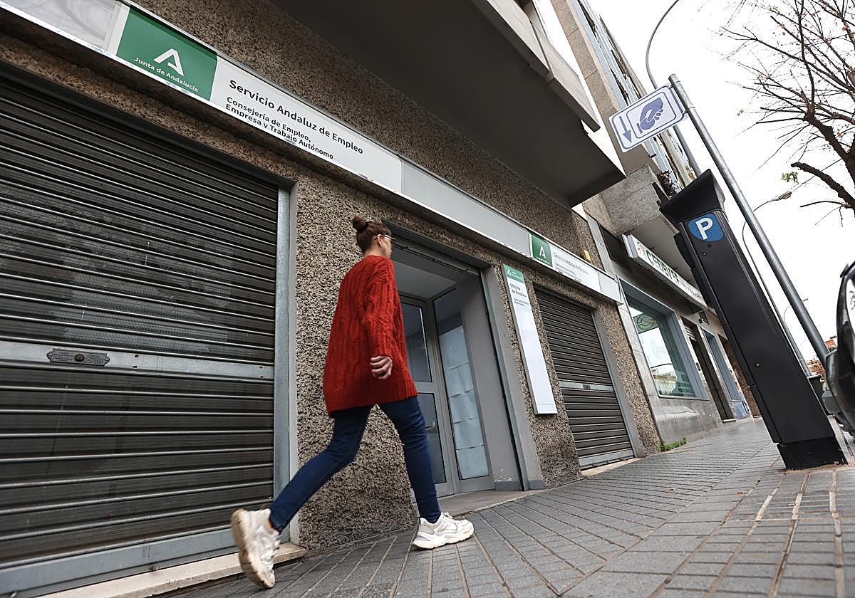 Andalucía lanza un plan de empleo para parados de larga duración mayores de 52 años: los plazos