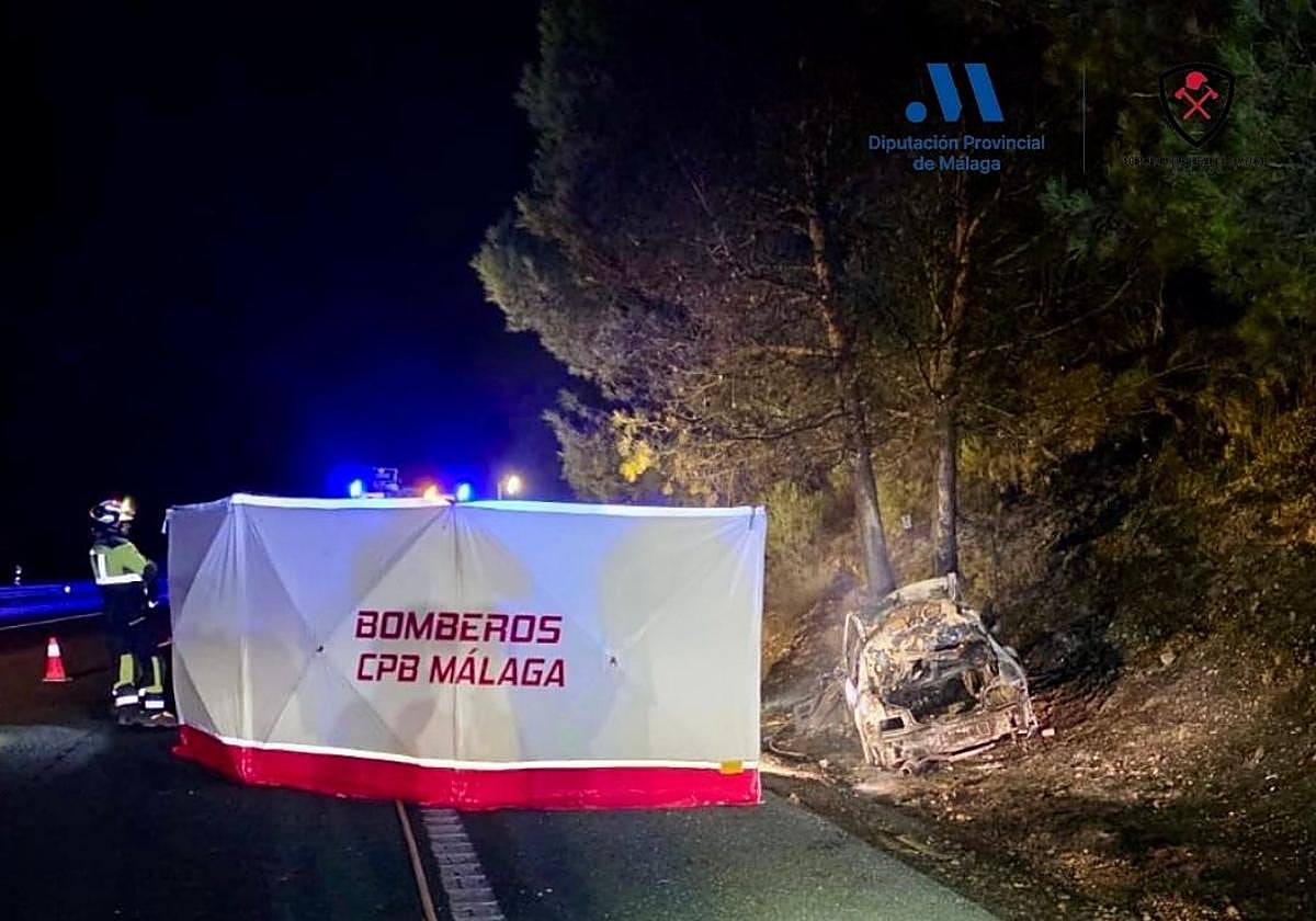 Muere tras chocar su coche con un árbol y salir ardiendo en Antequera ...