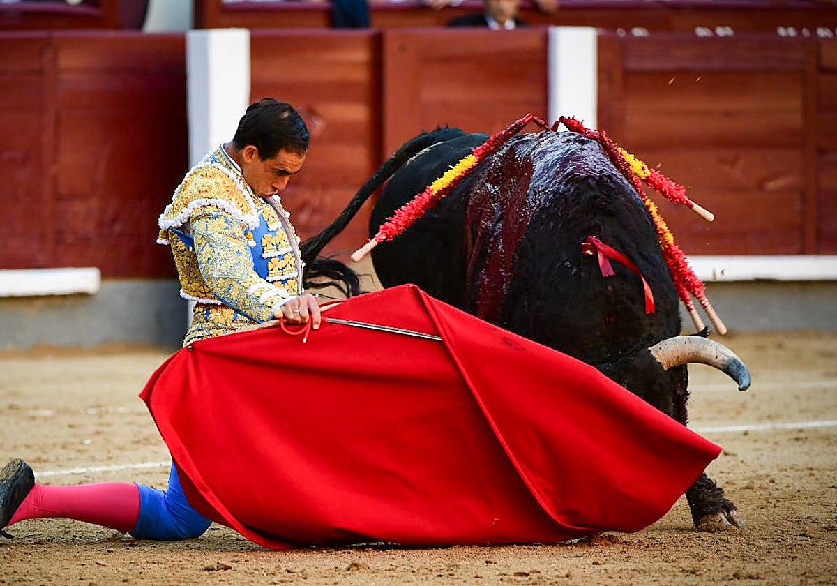 Fortes, en el inicio por bajo a su primero.