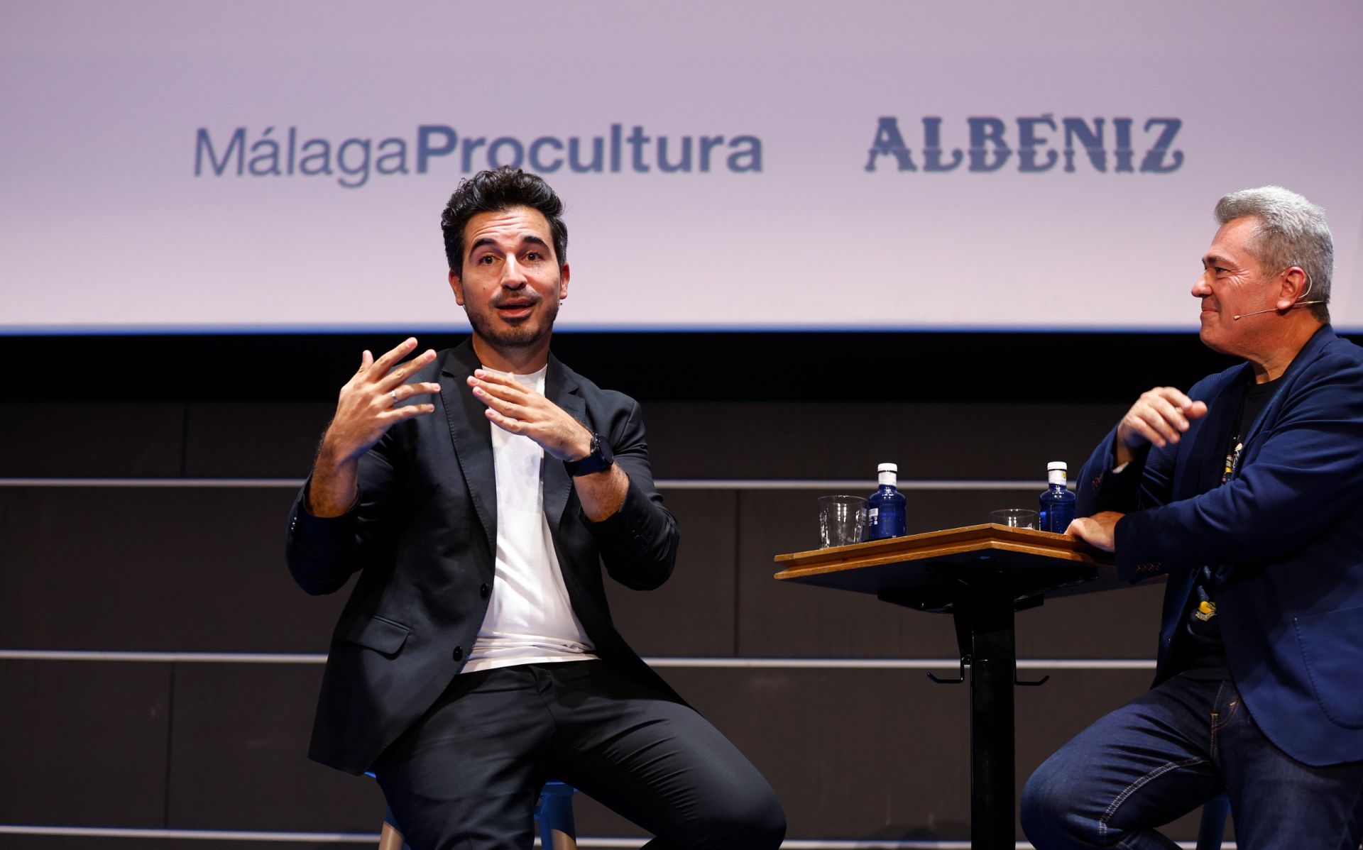 Presentación de &#039;El susurro del fuego&#039; con Javier Castillo en el Aula de Cultura de SUR