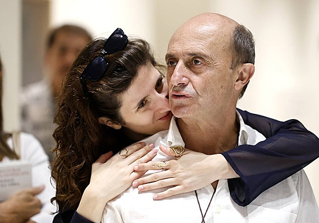 La química de Mar Calvo y Pepe Viyuela, en el museo, parecían como Jacqueline y Pablo.