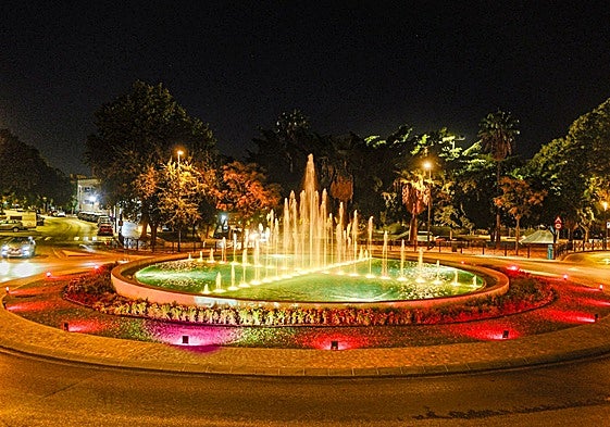 El Ayuntamiento iluminará distintos espacios emblemáticos de la ciudad con los colores rojo y gualda.