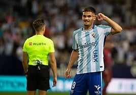 Chupete celebra uno de sus dos goles frente al Deportivo