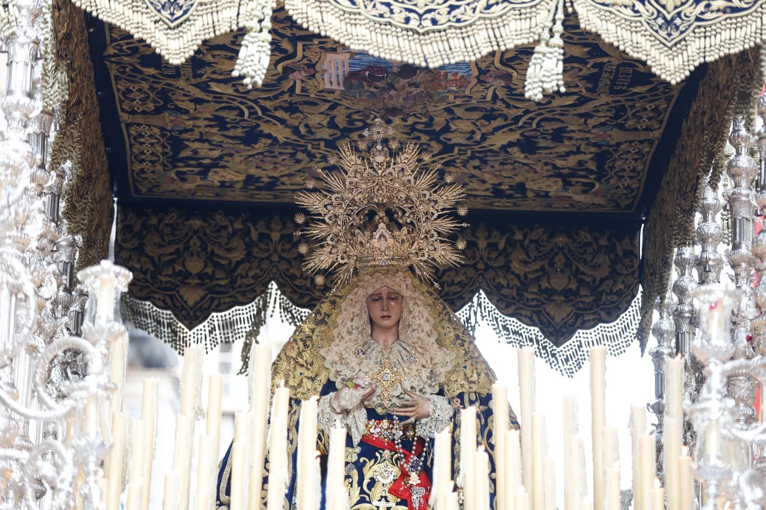 La procesión extraordinaria de la Virgen del Gran Perdón por el centenario de la Hermandad del Prendimiento, en imágenes