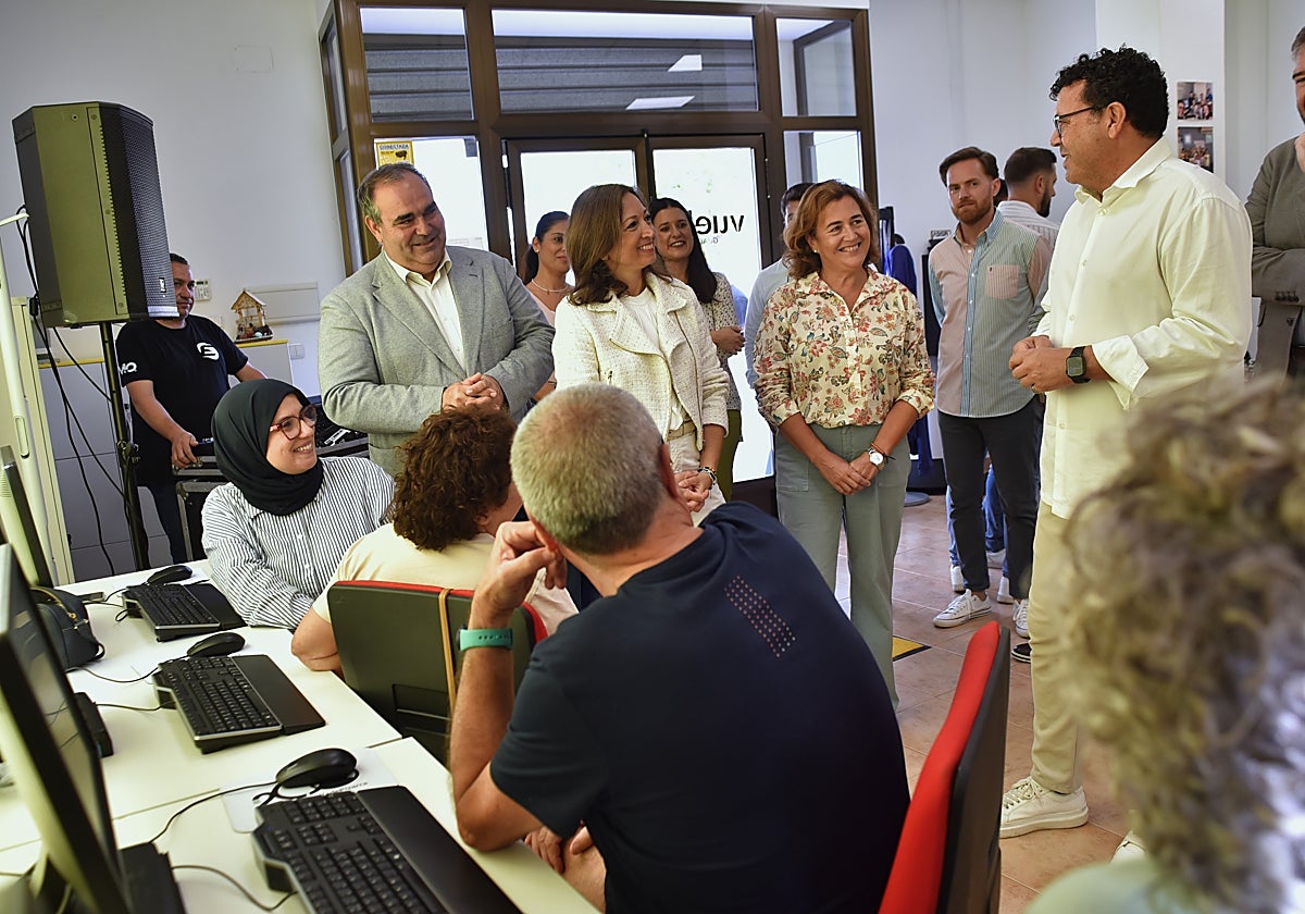 La inauguración del renovado Punto Vuela de Pizarra.