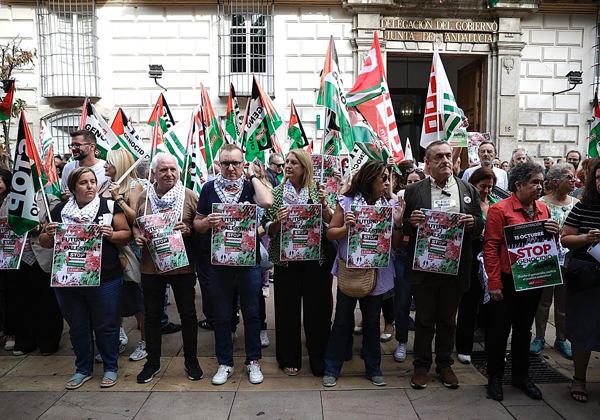 Concentración en la Alameda Principal, este miércoles.