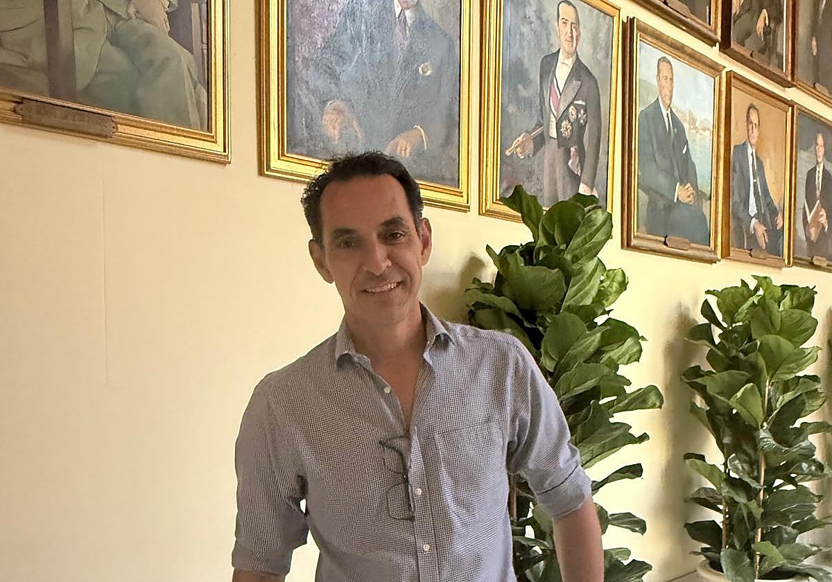 MIguel Díaz, en la planta noble de la Casona.