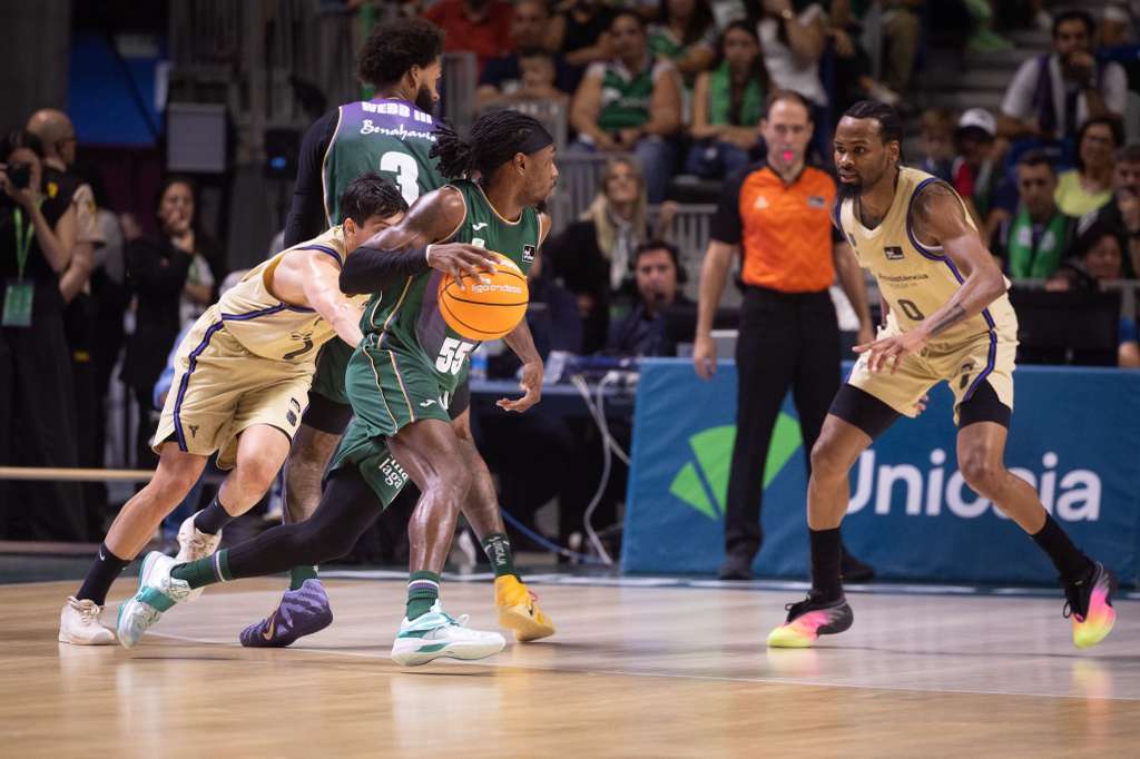 Las mejores imágenes del Unicaja-Barcelona