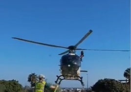 El helicóptero del Grupo de Rescate e Intervención en Montaña (Greim) de la Guardia Civil, en una de las intervenciones de este pasado fin de semana.