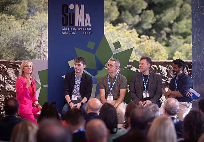 La presentadora Belén Martín junto a David Guil, Sergio Martín, Tete Leal e Ignacio Mateo.