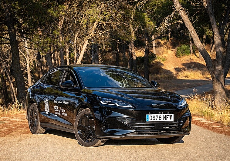 BYD Seal 6 DM-i.