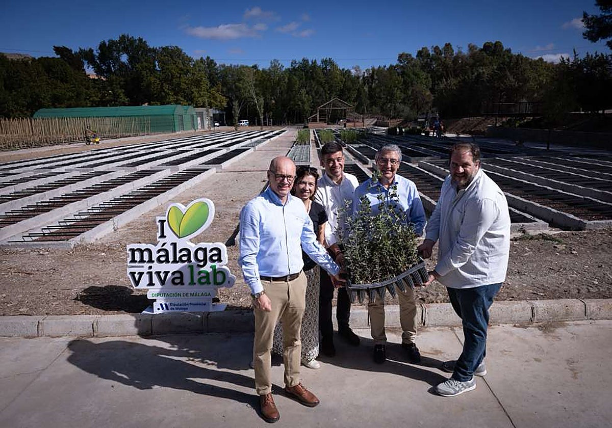 Víquez, Recio, Ortega, Salado y Naranjo, de izquierda a derecha, este jueves en las instalaciones.