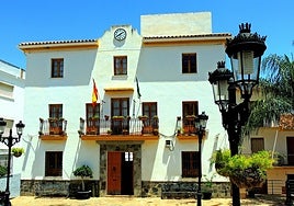 Fachada del Ayuntamiento de Guaro.