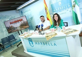 El concejal de Juventud, Alejandro González, y la presidenta de la asociación CADI, Ángela Sánchez.