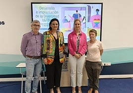 El concejal de Igualdad, la alcaldesa de Torremolinos, la diputada de Empleo y Formación y la abogada encargada del curso sobre diversidad.