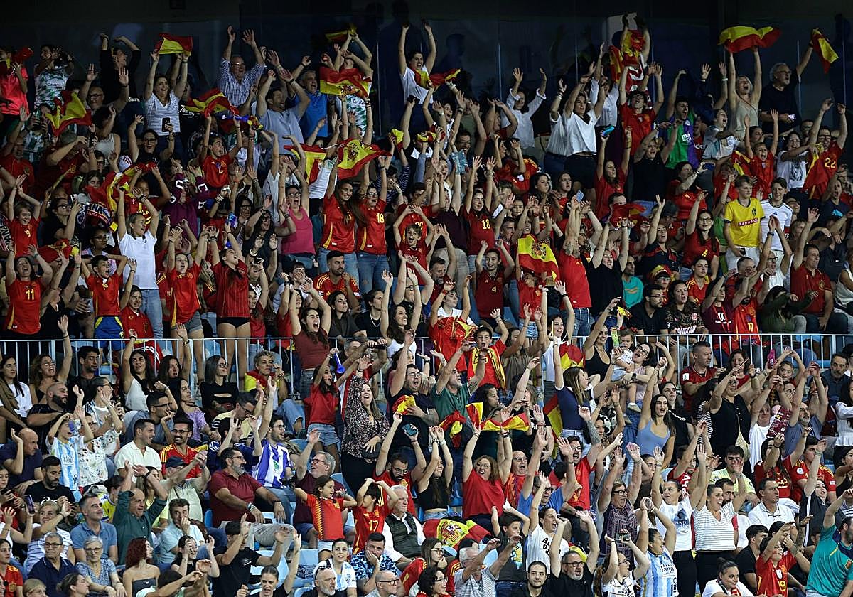 El España-Suecia jugado en Málaga, en imágenes