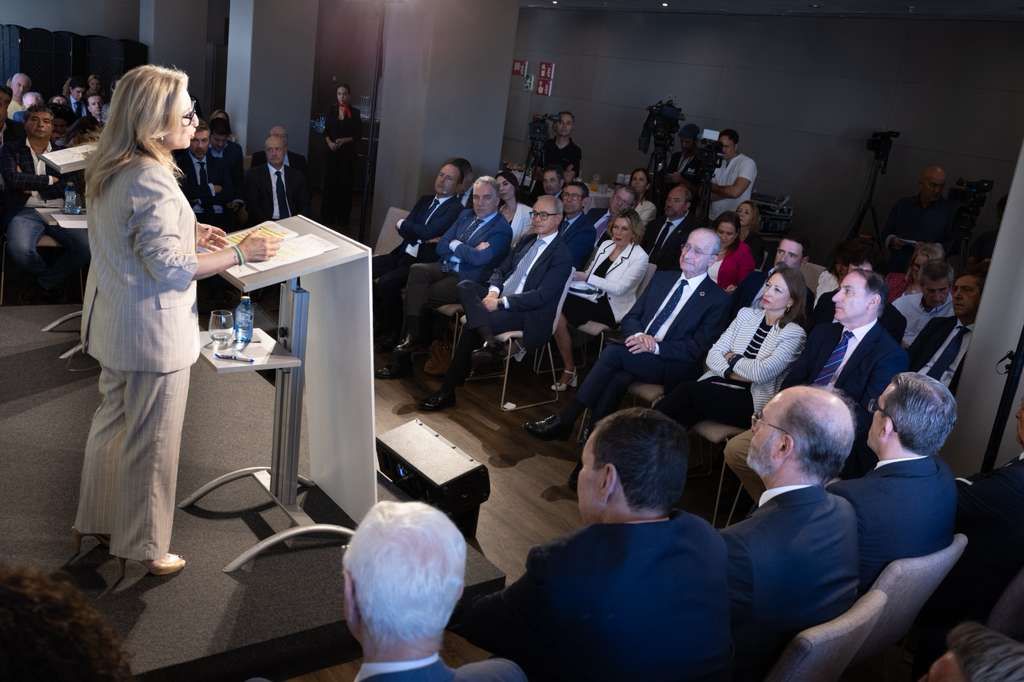 Las mejores imágenes del encuentro-coloquio de Carolina España organizado por SUR