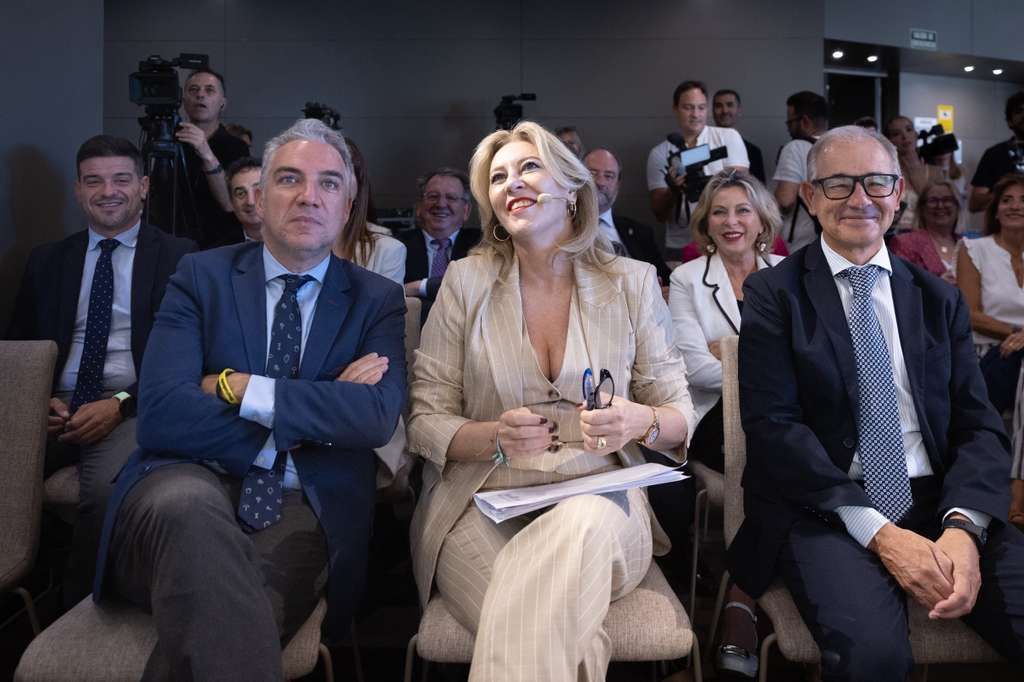 Las mejores imágenes del encuentro-coloquio de Carolina España organizado por SUR