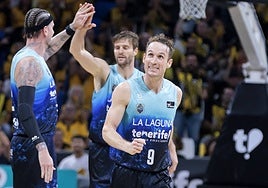 Huertas celebra una canasta de Doornekamp.