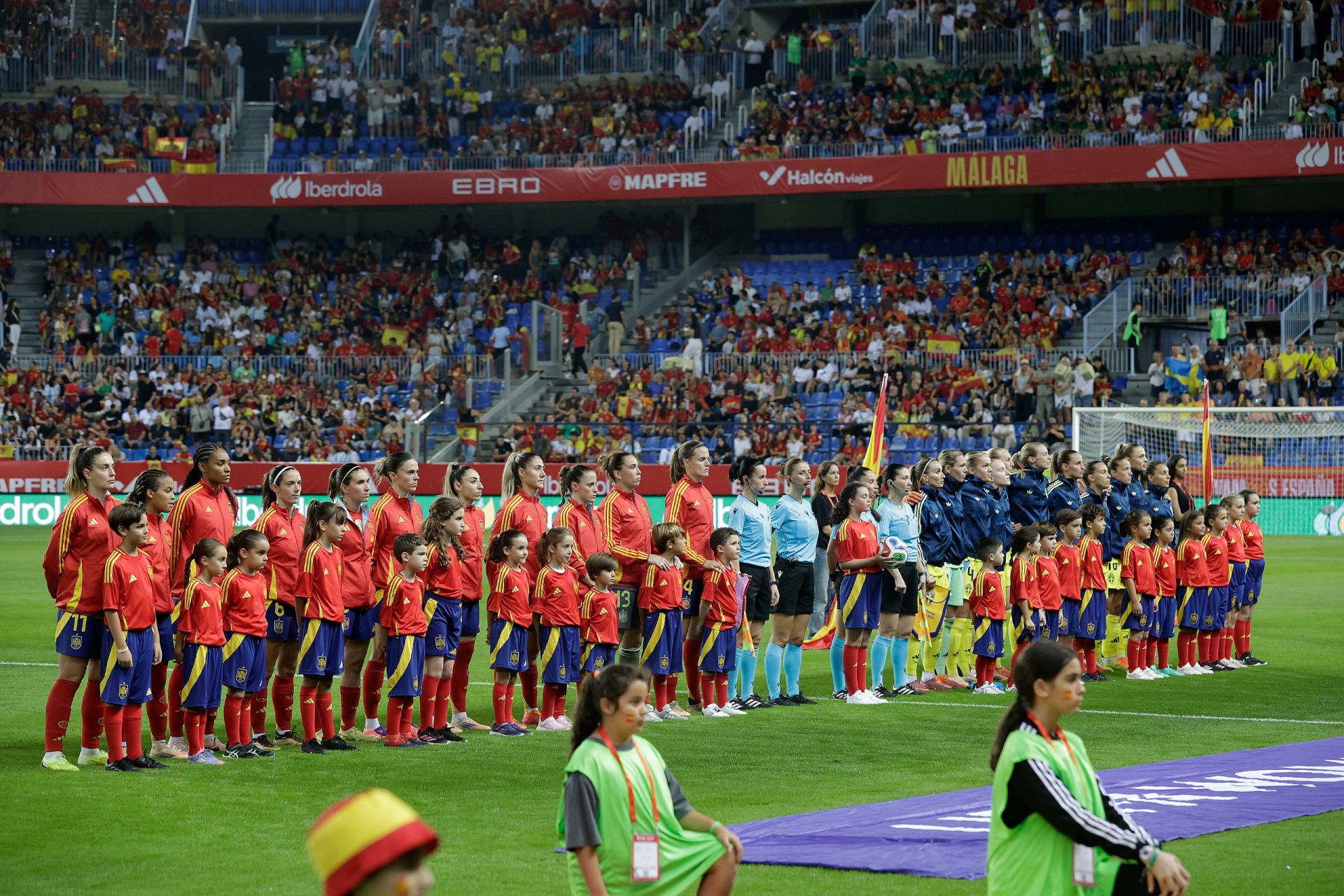 El España-Suecia jugado en Málaga, en imágenes