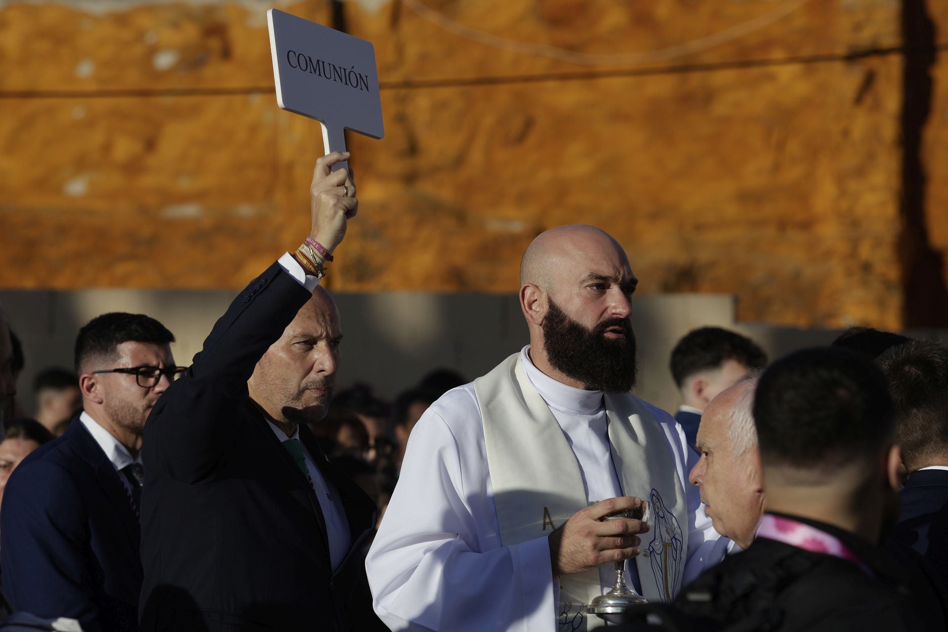 Detalles de la misa y su posterior traslado.