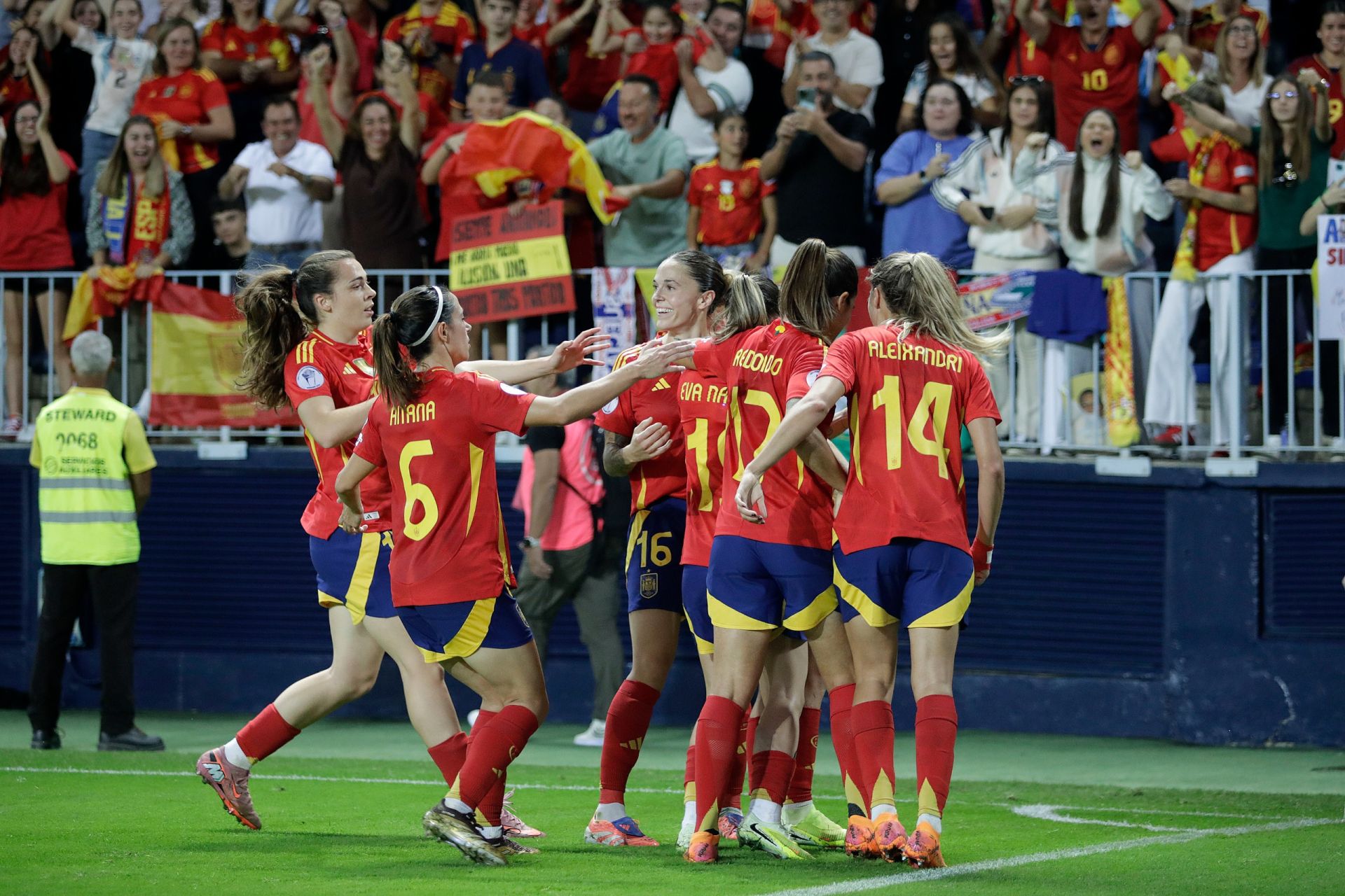 El España-Suecia jugado en Málaga, en imágenes