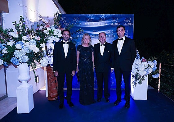 La alcaldesa de Marbella, Ángeles Muñoz, asistió a la cena con motivo del 50º aniversario del club de golf Aloha.