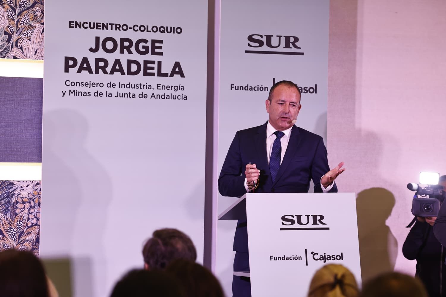 El foro SUR con el consejero Jorge Paradela, en imágenes