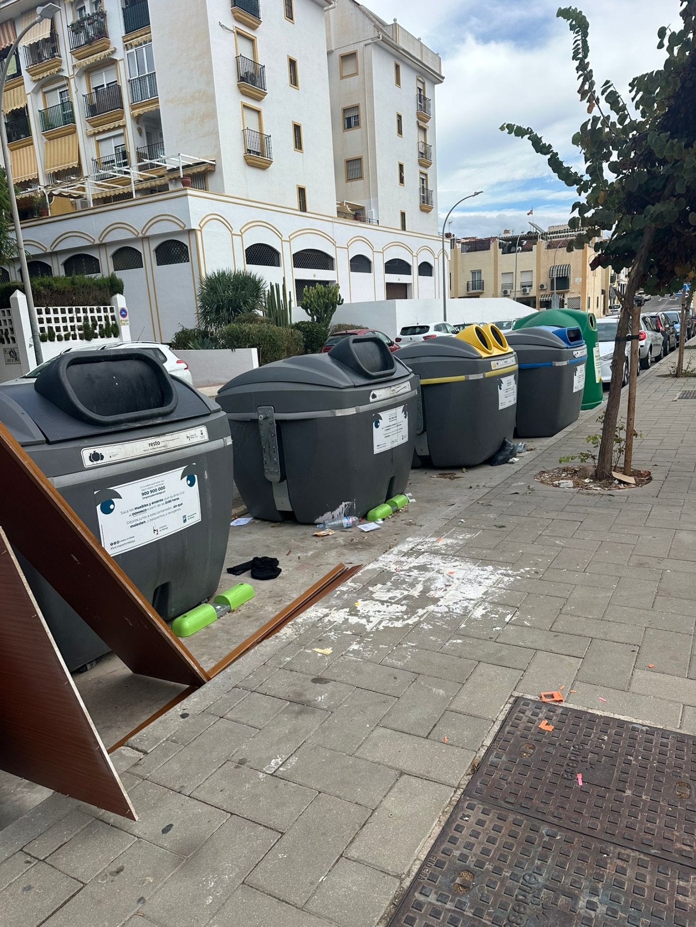 Vista de la zona de contenedores.