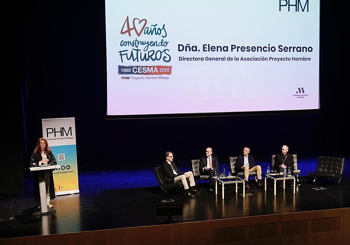 El acto de celebración del 40º aniversario de Proyecto Hombre en Málaga, este martes en el auditorio Edgar Neville.