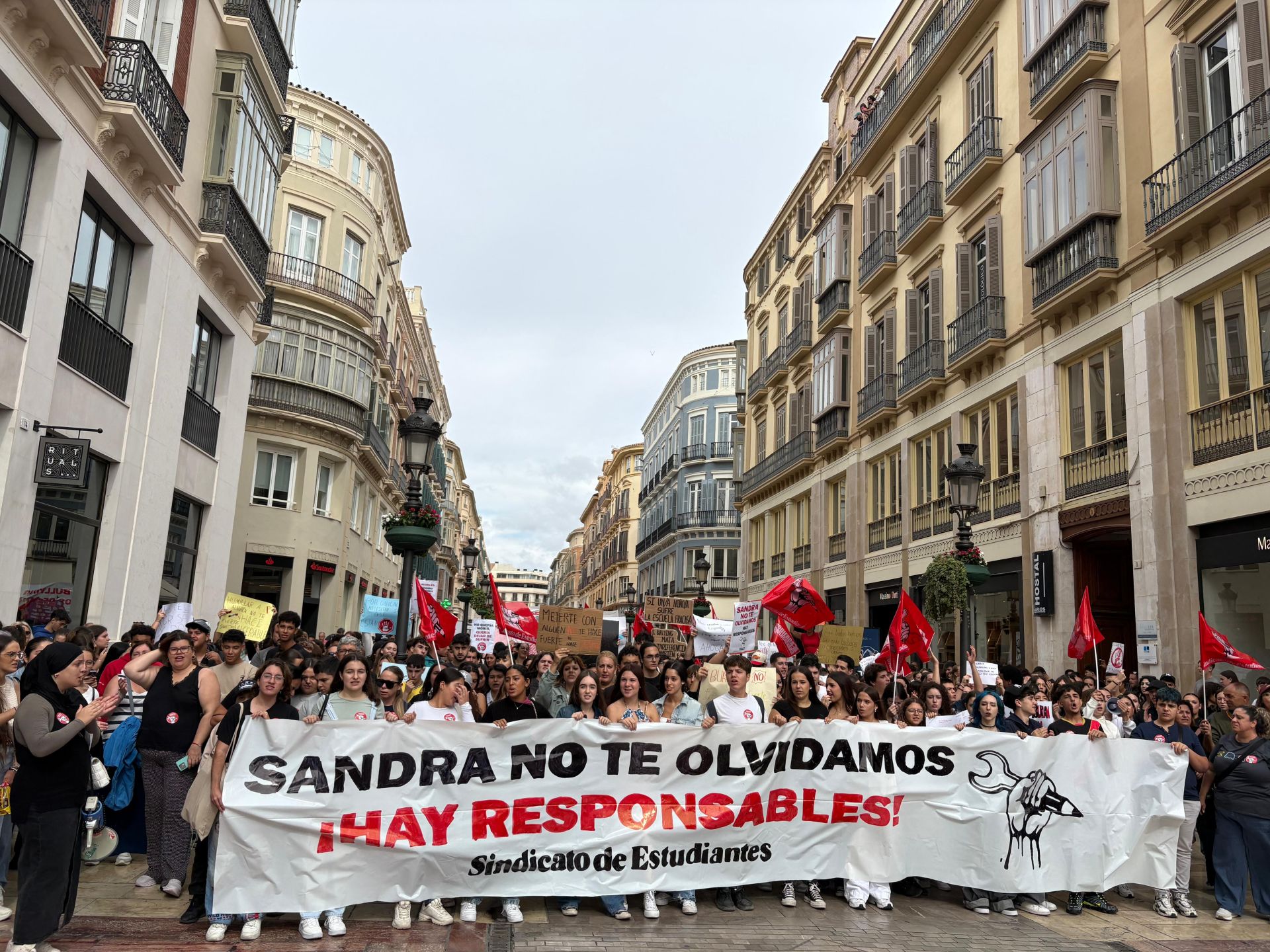 Cientos de personas se manifiestan en Málaga contra el bullying