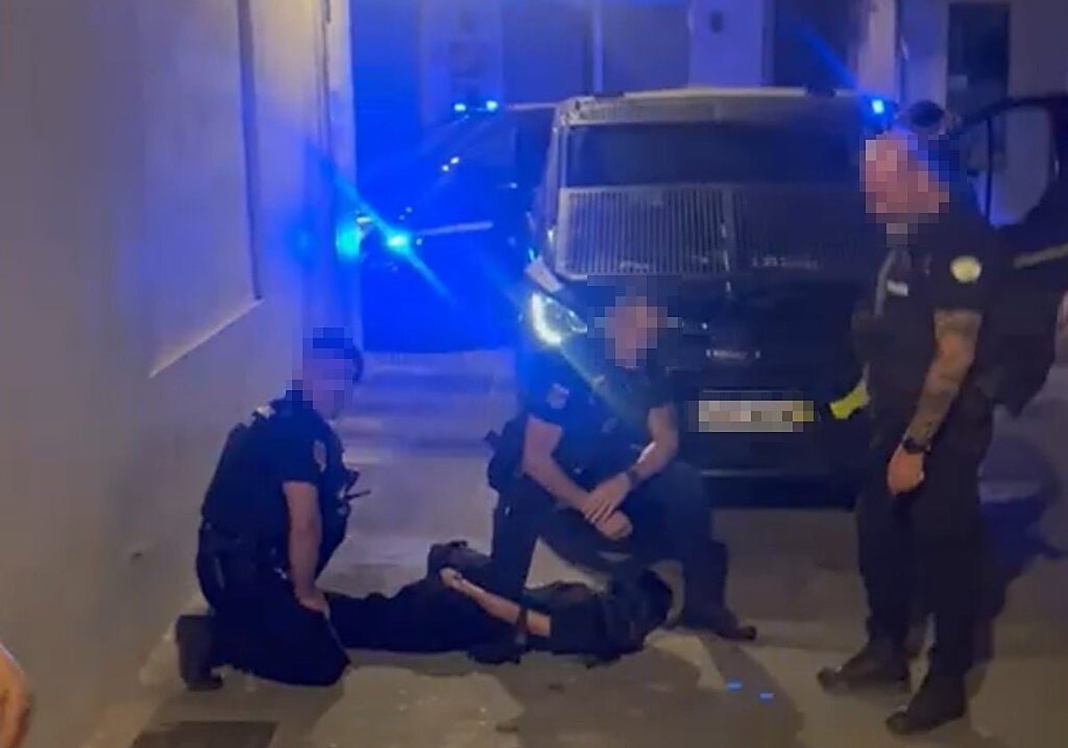 Momento de la detención de la rapera.