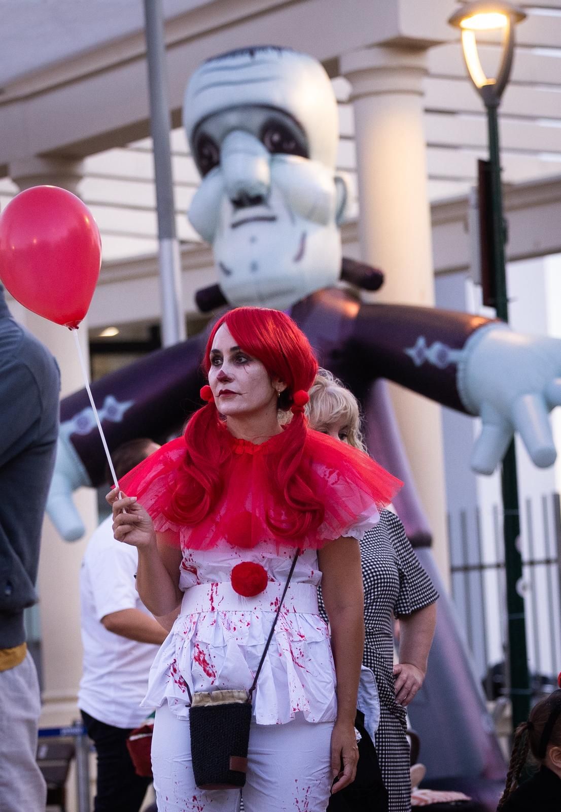 Ambiente de Halloween en el parque de Huelin