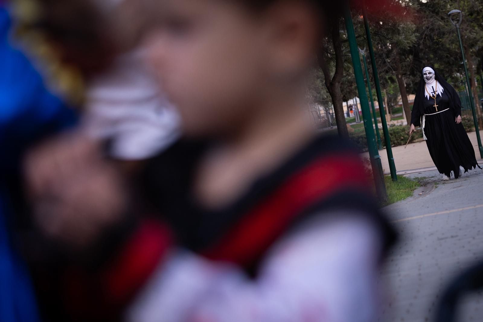 Ambiente de Halloween en el parque de Huelin