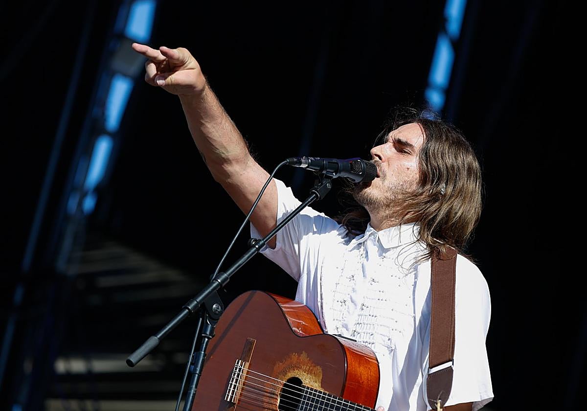 Carlos Ares, en Suena SUR: entrevista y acústico en directo