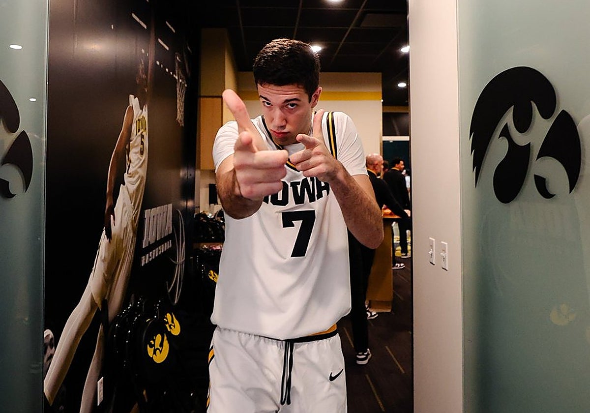 Folgueiras, entrando al vestuario.