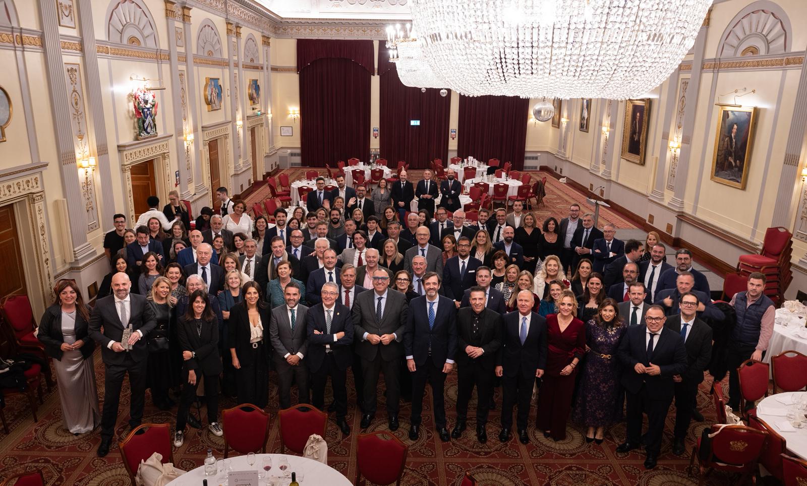 Cena de SUR en la World Travel Market 2025