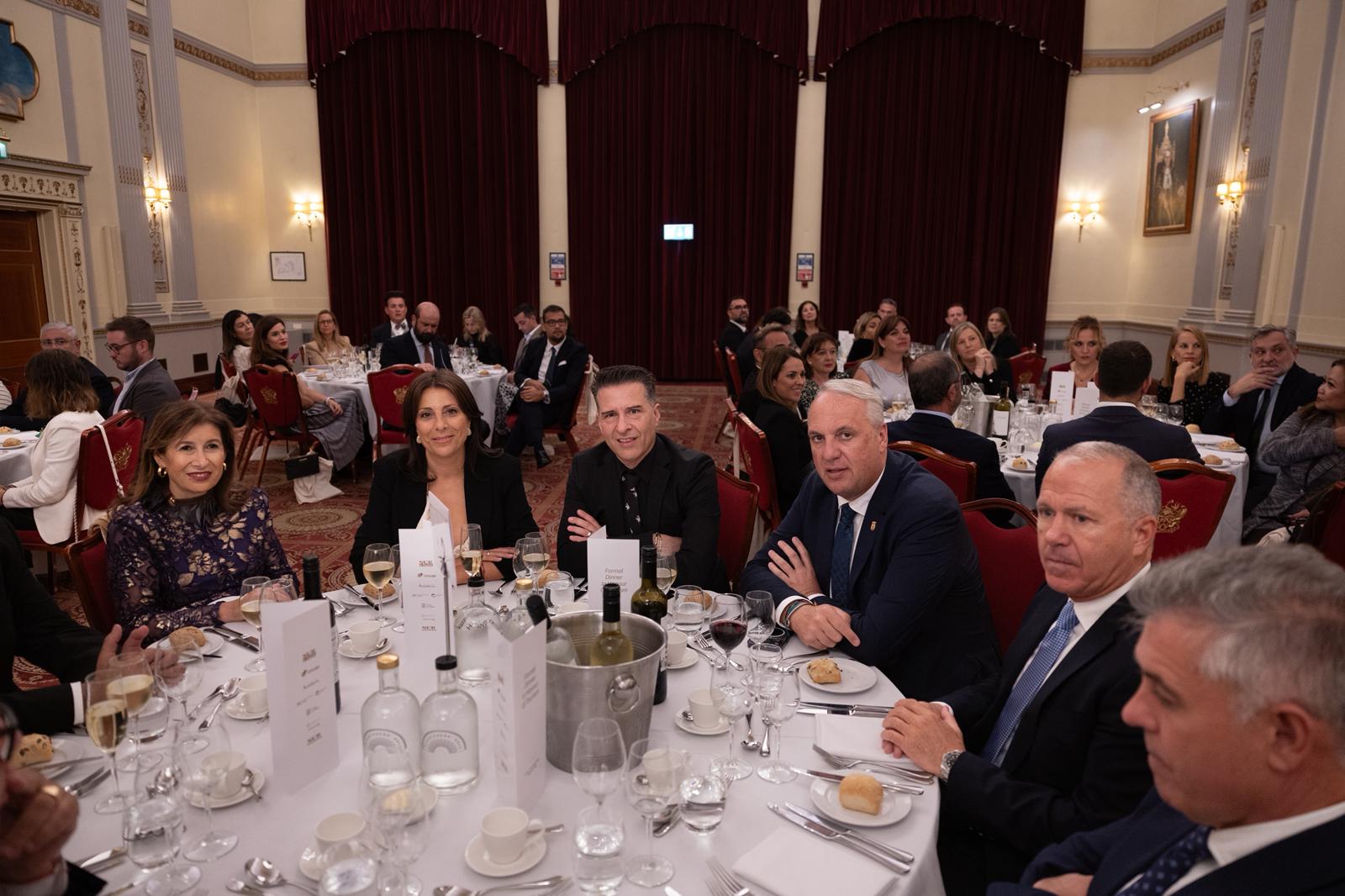 Cena de SUR en la World Travel Market 2025