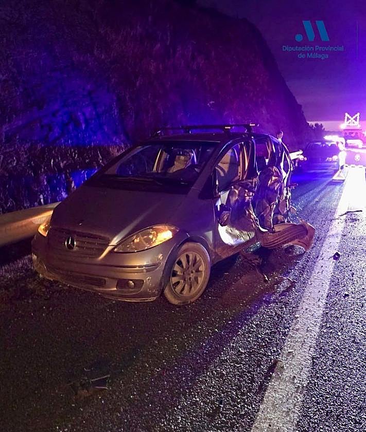 Imagen secundaria 2 - Alcance registrado en la A-367, en Málaga capital y accidente de de la A-7 en Chilches. 