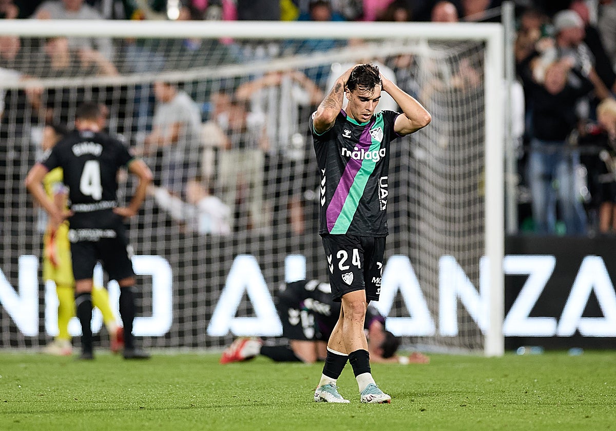 Lobete se lamenta del gol de la derrota en Castellón.