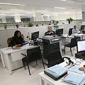 Sindicatos ratifican el acuerdo para mejorar las condiciones de 65.000 trabajadores de la Junta