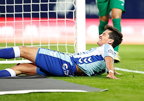 Dotor se lamenta junto a la portería de una ocasión malograda.