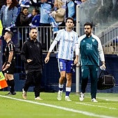 El momento en el que se retira lesionado Juanpe este sábado.