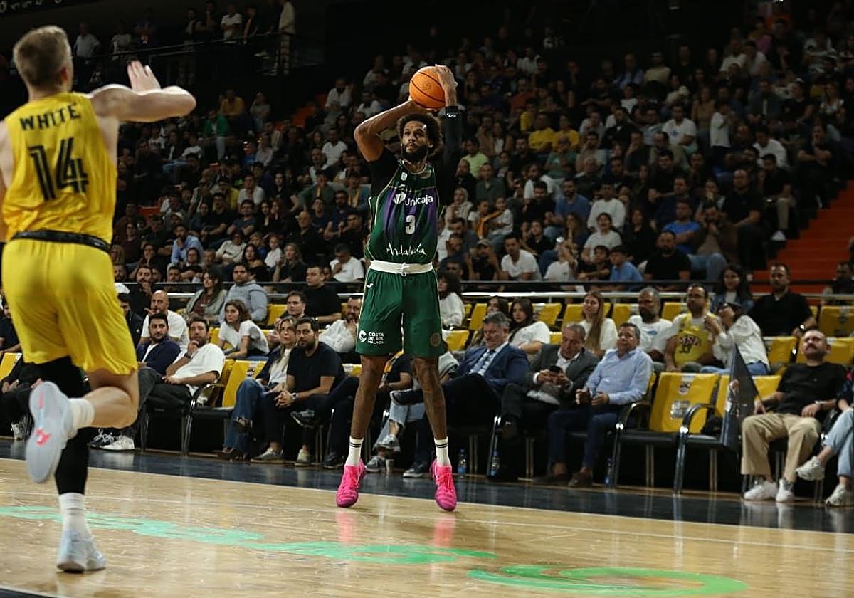 La victoria del Unicaja en la pista del Mersin turco, en imágenes