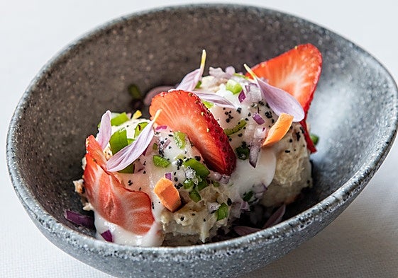 Ensaladilla rusa que elaboran en Las Llaves.