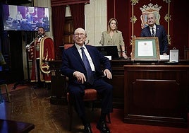 Fosforito, el día de su homenaje como Hijo Adoptivo y medalla de oro de la Ciudad de Málaga.