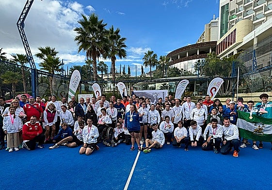 Foto de familia al cierre del torneo, en el Higuerón Resort.
