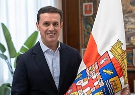 Javier Aureliano García renuncia como presidente de la Diputación de Almería tras su arresto por el 'caso Mascarillas'