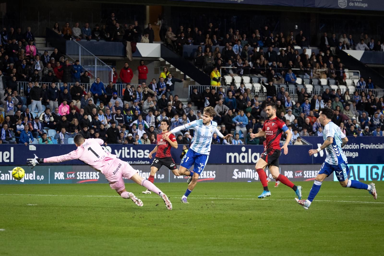 El Málaga-Mirandés, en imágenes